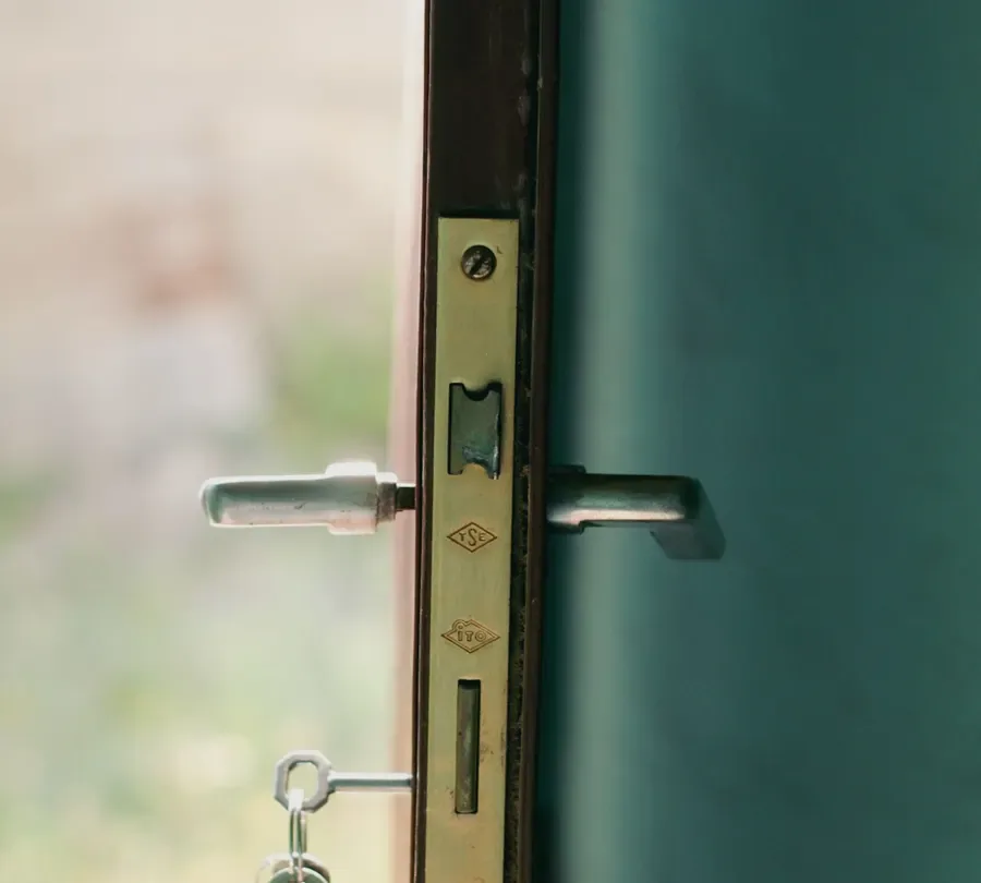 Open door showing the locking edge and handle – checking for lock repair or replacement in Castleford with the door open, Locksmith Castleford