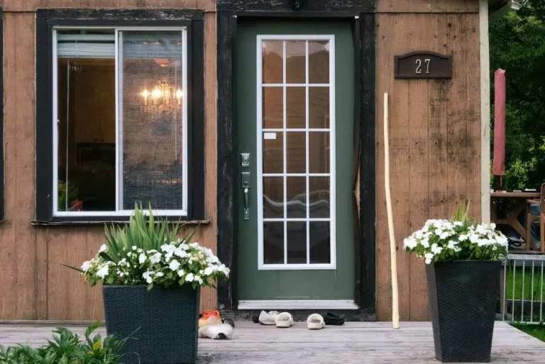 uPVC door won't open – front door and window of a house in Castleford, what to do next when the door is jammed or locked, Locksmith Castleford guide